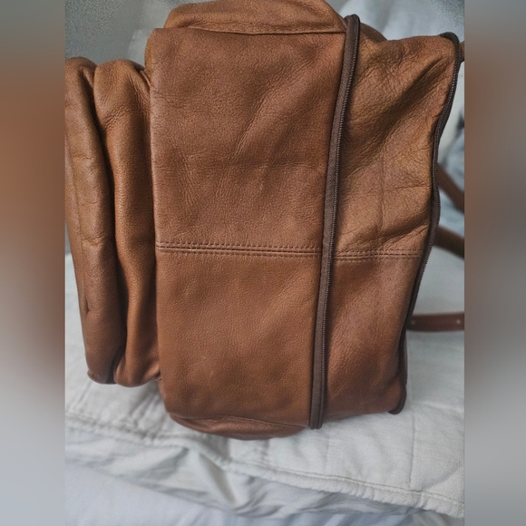 Classic Brown Leather Backpack - Picture 4 of 9